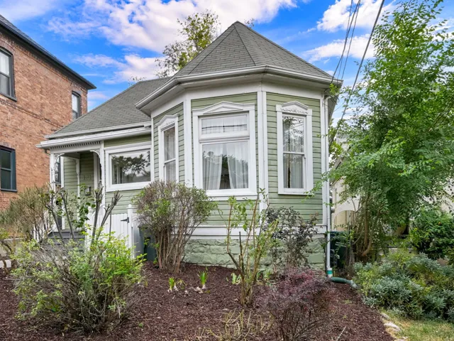 131 W 400 N, Salt Lake City, Utah 84103