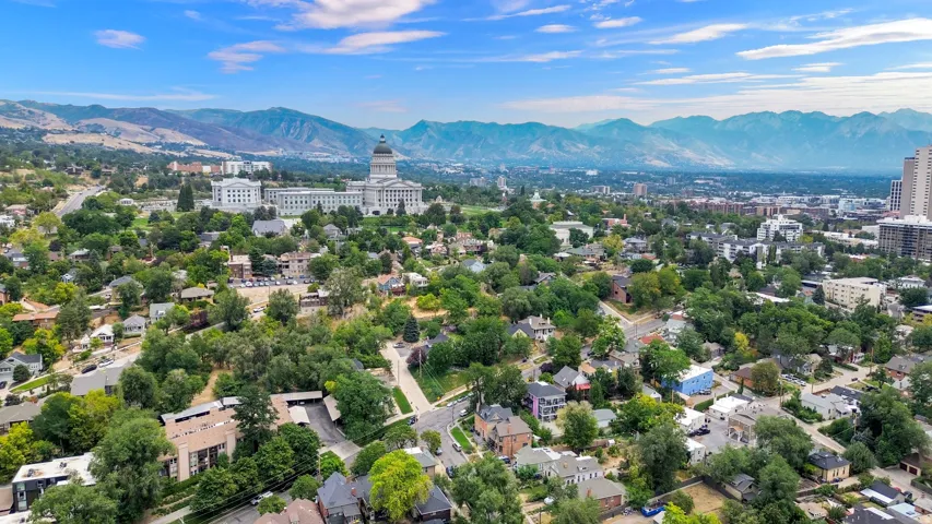 Aerial showing close proximity to Capitol