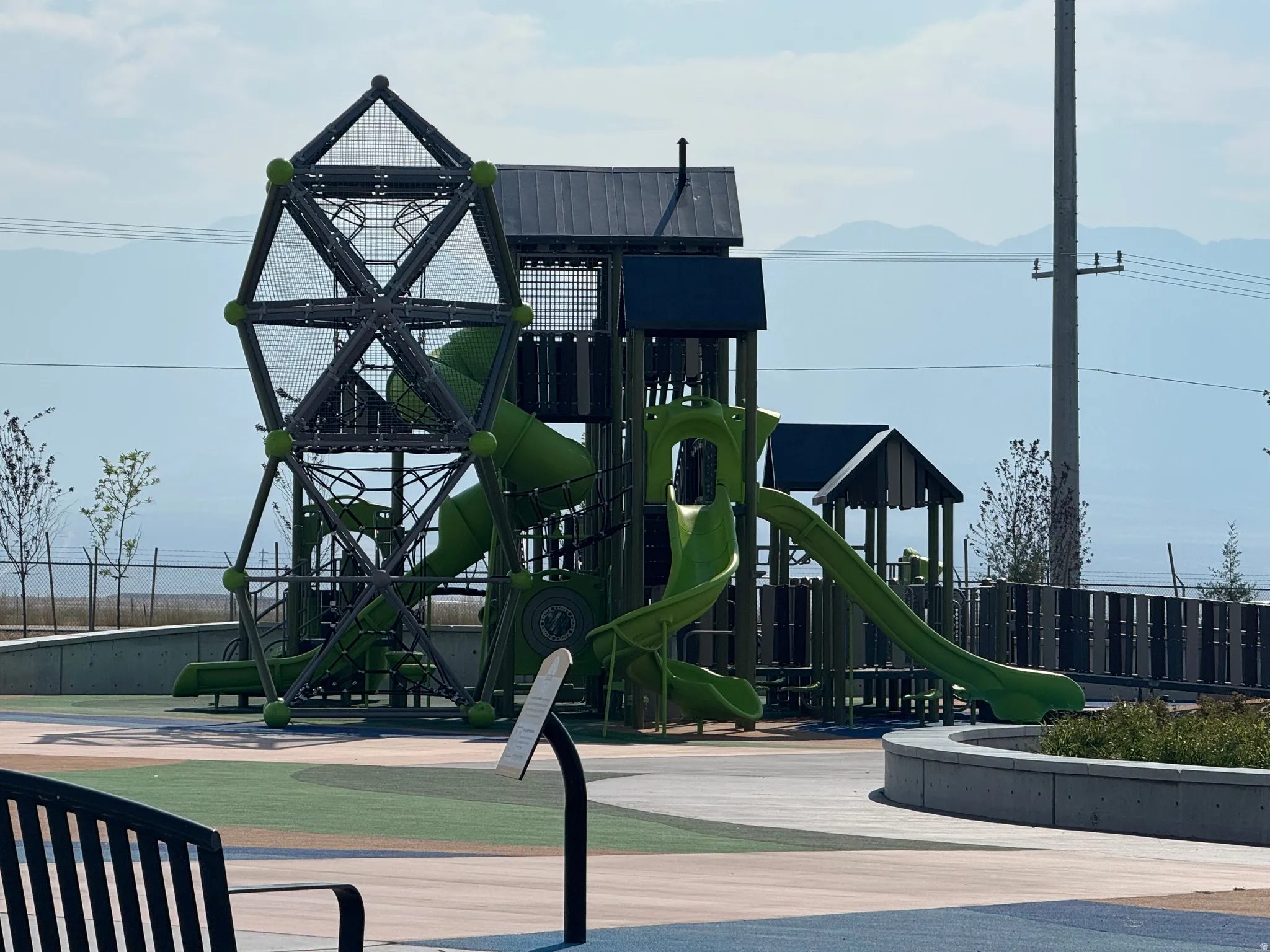Peak Sports and Recreation is nearby.Lap pool, kids pool, lazy river and much more.