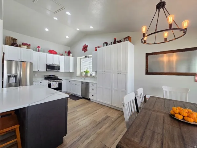 Vaulted ceiling with recessed lighting