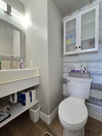 Modern vanity with an integrated sink and brushed nickel faucet