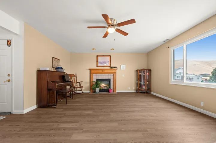 454 Deer Hollow Rd, Tooele, Utah 84074