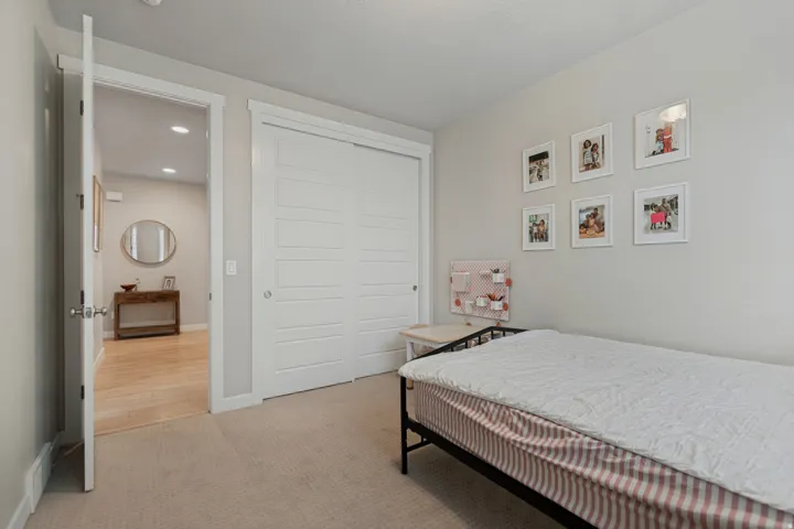 8061 S Oakridge Dr, West Jordan, Utah 84081