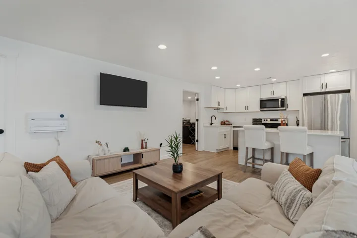 8061 S Oakridge Dr, West Jordan, Utah 84081