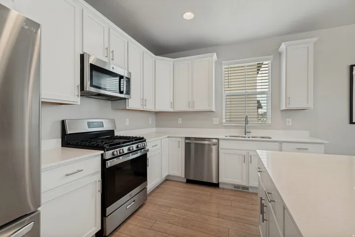 8061 S Oakridge Dr, West Jordan, Utah 84081