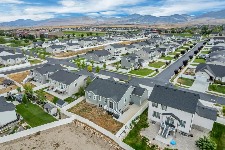 8061 S Oakridge Dr, West Jordan, Utah 84081