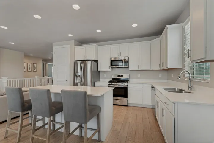 8061 S Oakridge Dr, West Jordan, Utah 84081