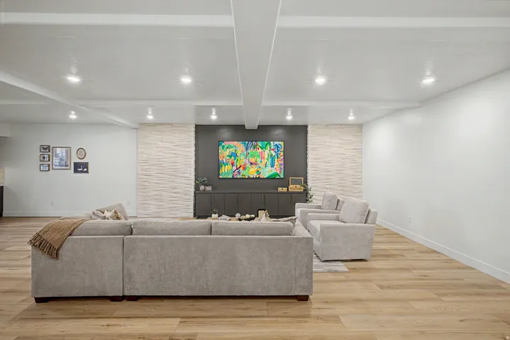 Images are from GTM's 2026 SL Parade Home.