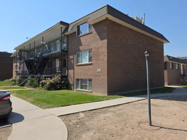 Brick exterior construction