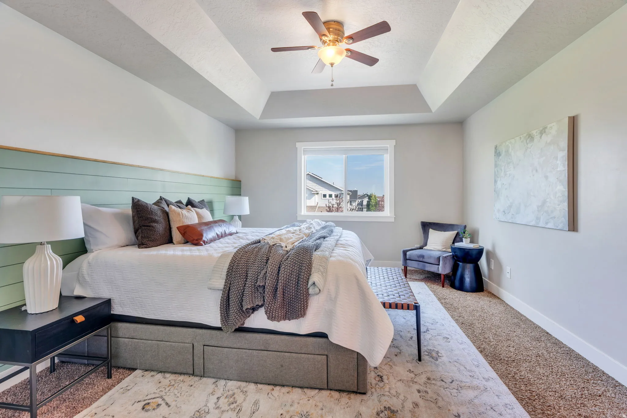 Spacious master with tray ceiling