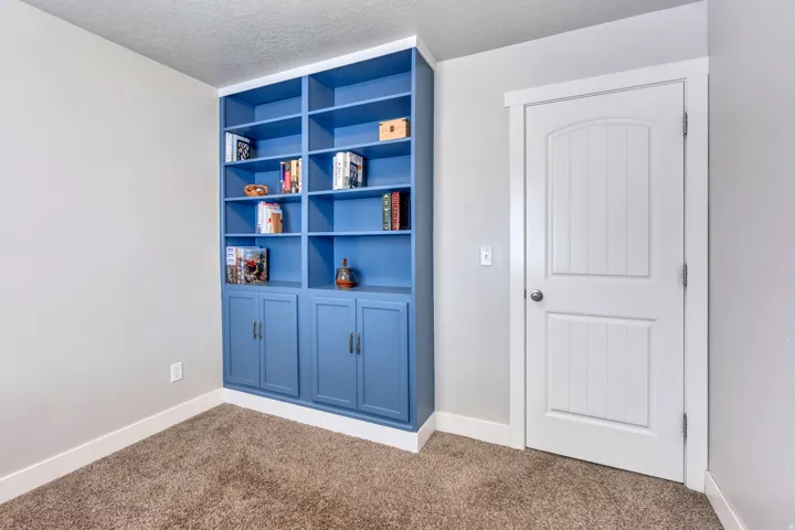 Built-in custom bookshelf