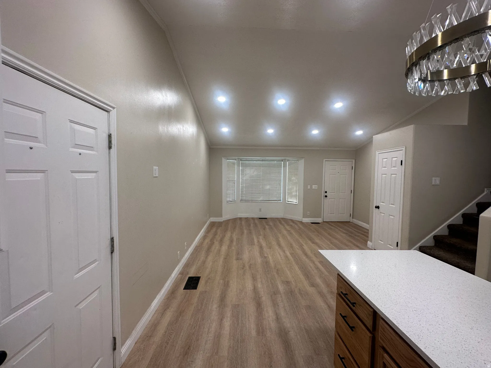 Vaulted ceiling with recessed lighting