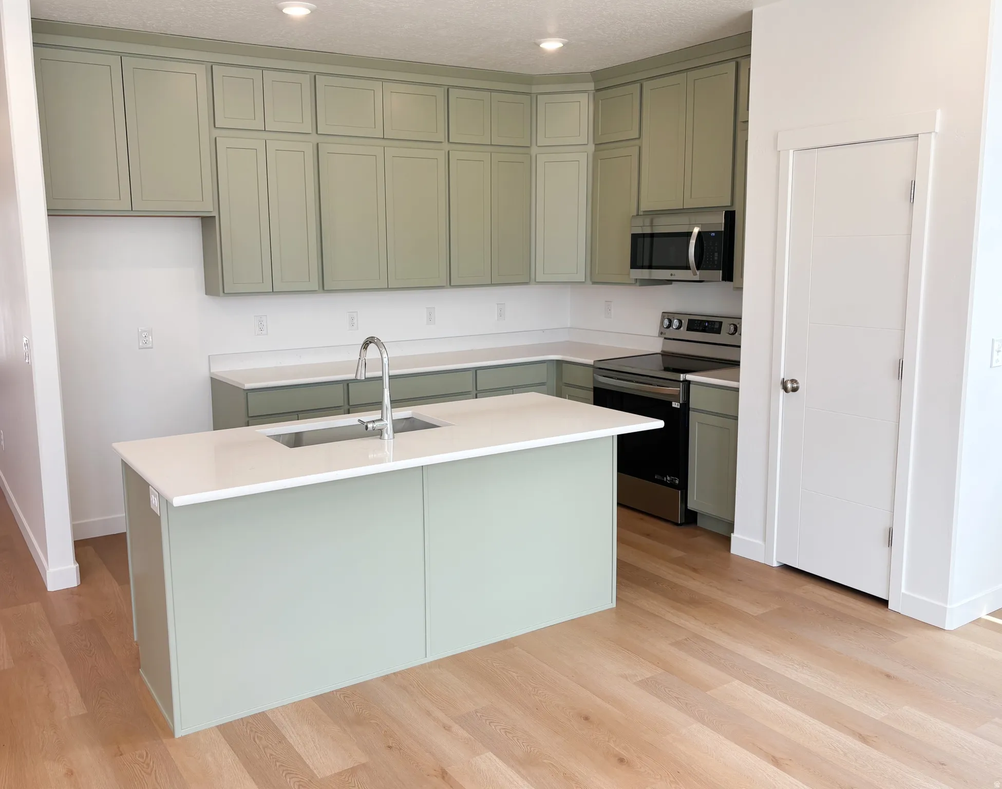 Perfect for hosting friends or enjoying relaxed family dinners.