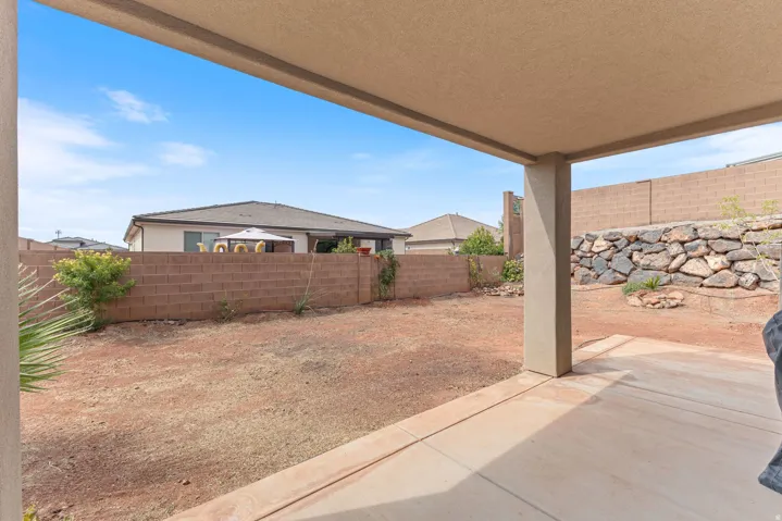 494 E Dry Springs Ln, Washington, Utah 84780