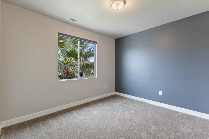 494 E Dry Springs Ln, Washington, Utah 84780