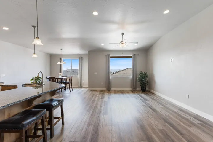 494 E Dry Springs Ln, Washington, Utah 84780