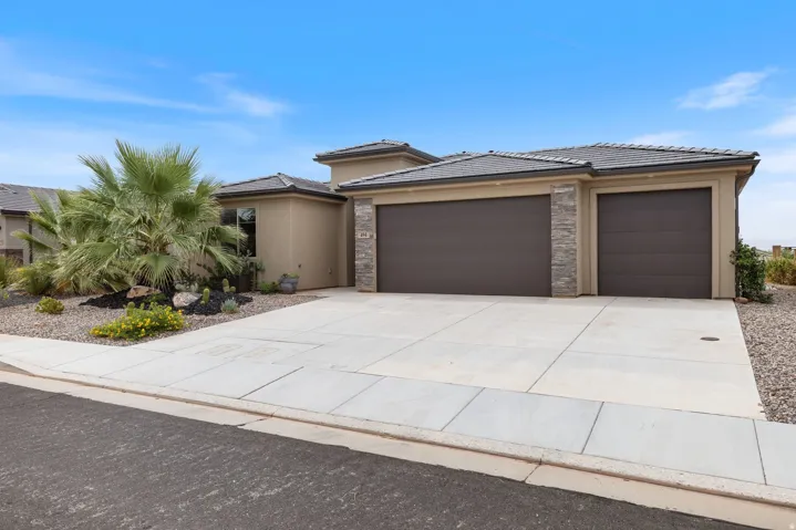 494 E Dry Springs Ln, Washington, Utah 84780