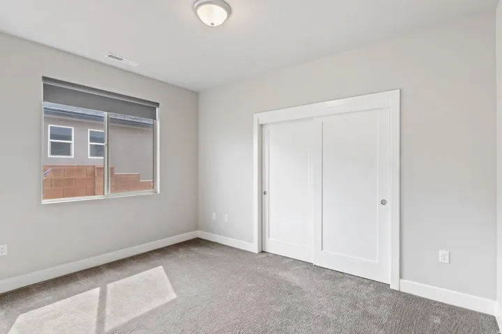 494 E Dry Springs Ln, Washington, Utah 84780