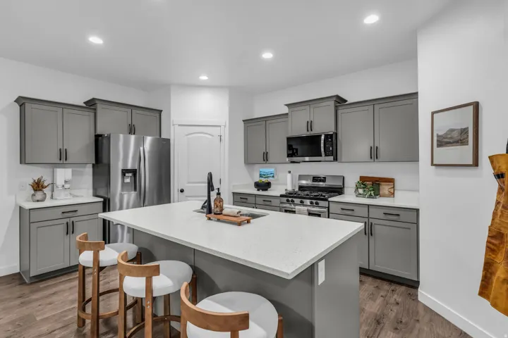 509 S Pegasus Way, Saratoga Springs, Utah 84045