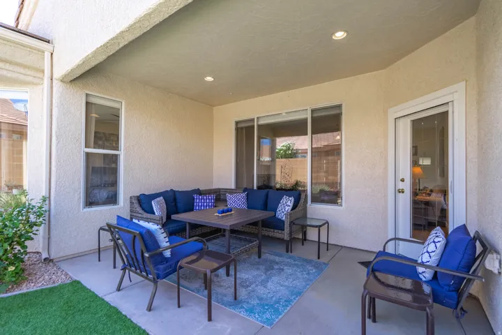 Covered patio featuring a concrete slab and recessed lighting