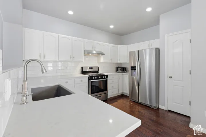 7722 S New Snowbell Ln, West Jordan, Utah 84088