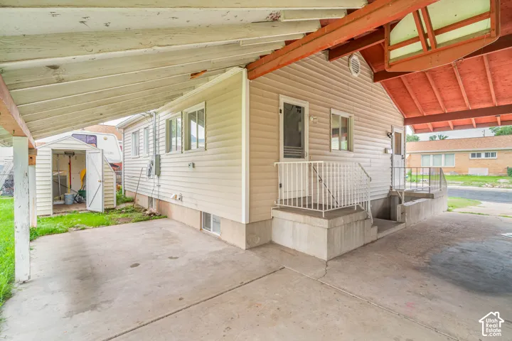 Carport/Covered Patio