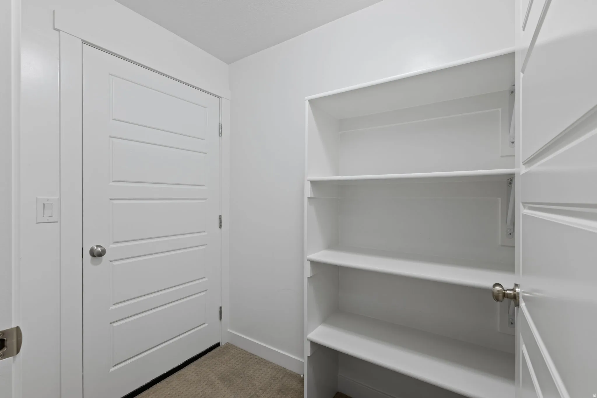 Integrated shelving with multiple tiers
