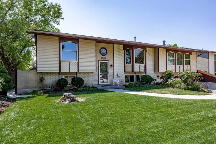 3819 W Owensboro Dr, West Jordan, Utah 84084