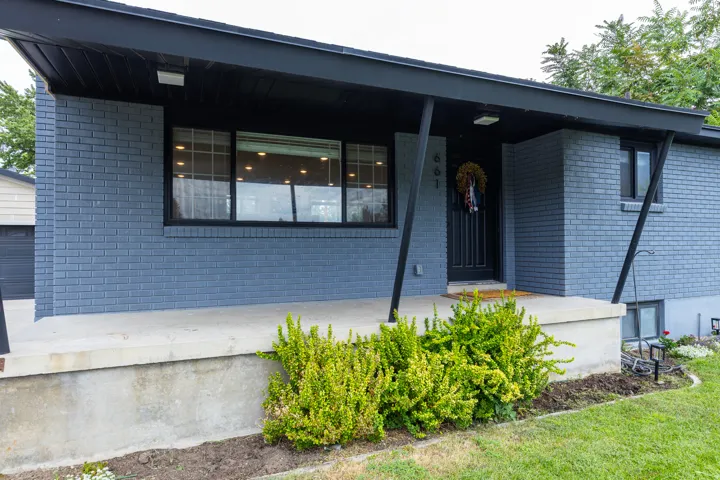661 E Wyandotte Ave Sandy, UT 84070