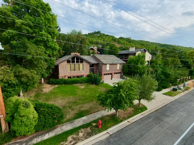 Multi-level residence Tucked away on Bountiful Blvd