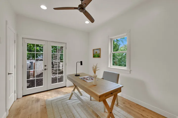 Or could be main-level bedroom