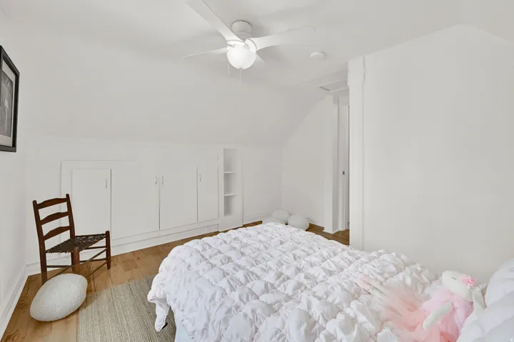 2nd bedroom, upper level