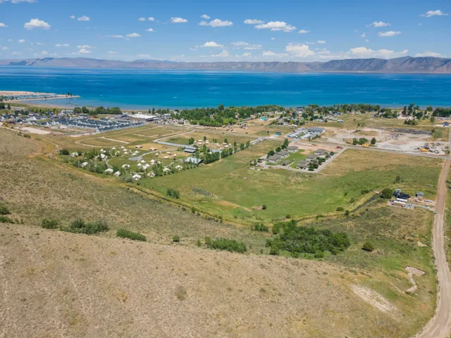Expansive open terrain with significant development potential and distant water frontage