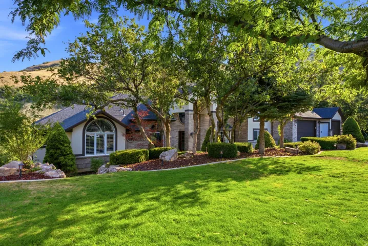 3311 Cove Cir, Layton, Utah 84040