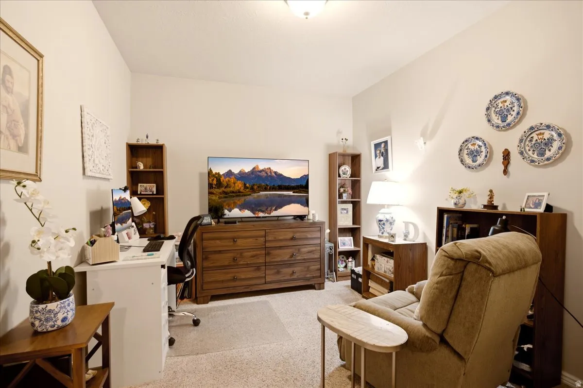 2nd flexible space in the basement