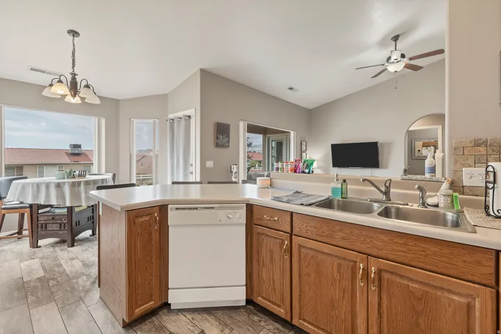 574 E 400 S, Ivins, Utah 84738