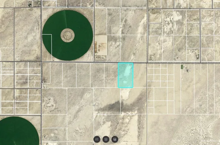 Aerial Plat Map. Highlighting the boundaries and spatial relationships of the property within a larger land division
