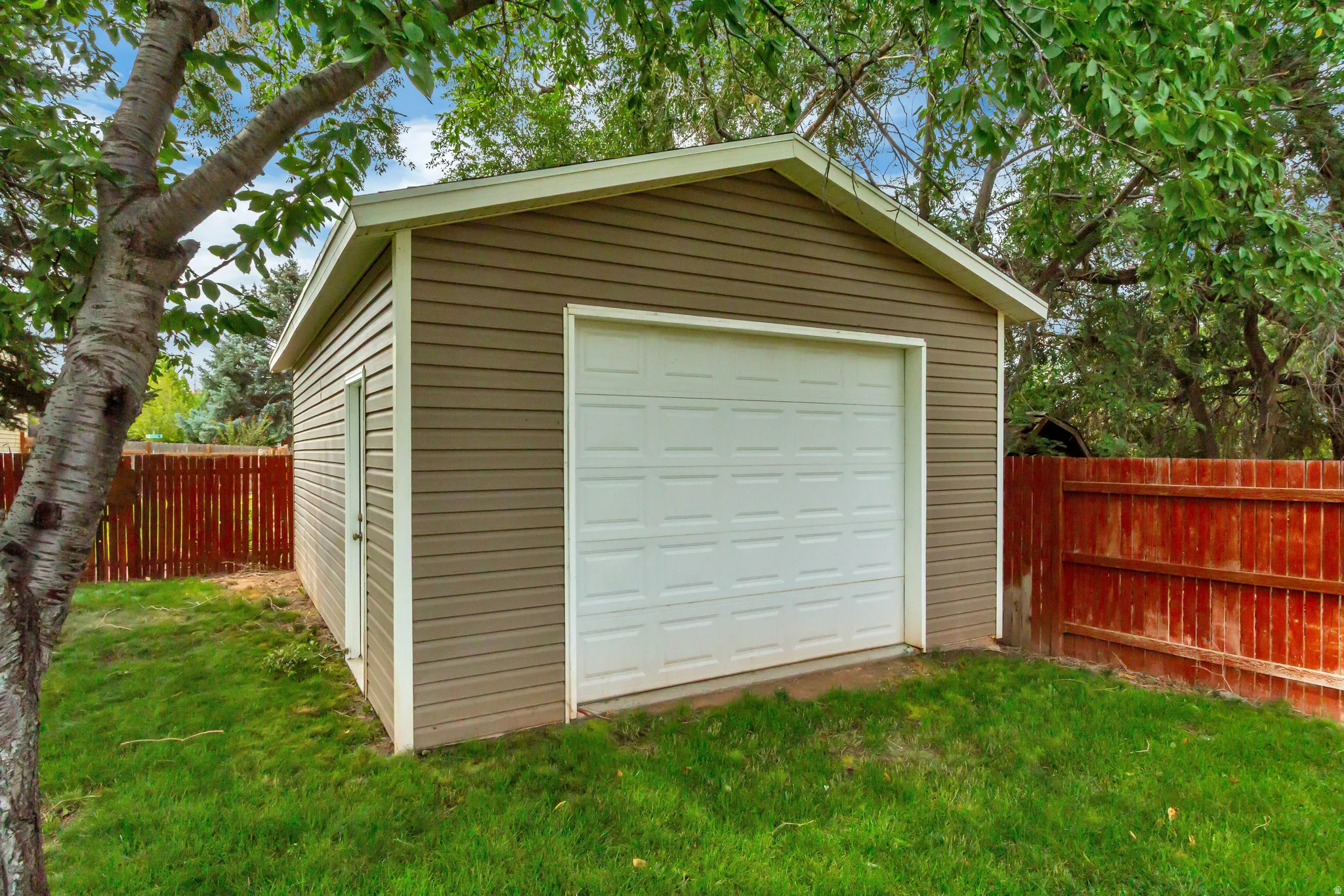 Detached shed