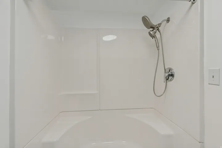 Second three quarter bath