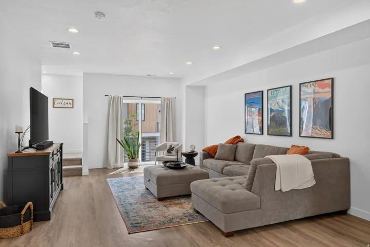 527 W 620 N ##132, Centerville, Utah 84014