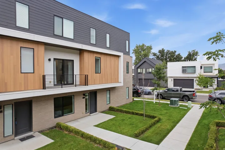 527 W 620 N ##132, Centerville, Utah 84014