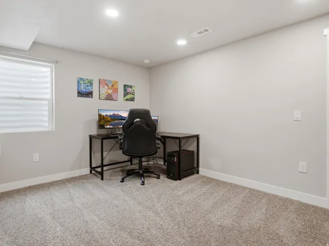 7 bedrooms, 3.5 bathrooms