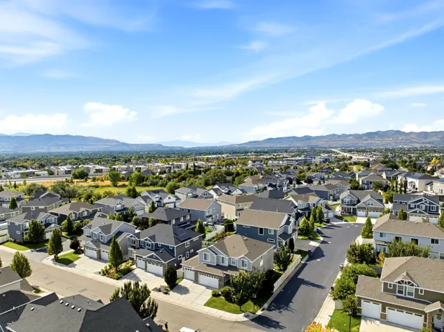 3827 W Coastal Dune Dr, South Jordan, Utah 84009