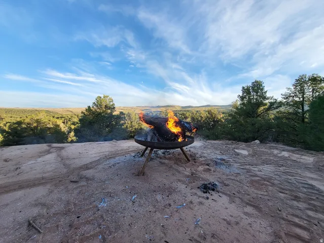 Firepit & amazing views!!