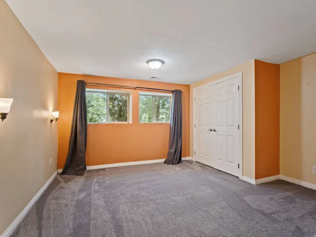 2415 E Campus Dr, Cottonwood Heights, Utah 84121