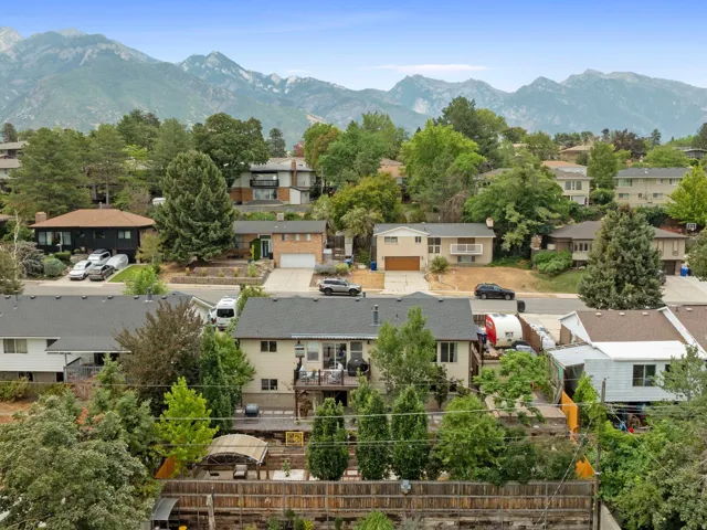 2415 E Campus Dr, Cottonwood Heights, Utah 84121