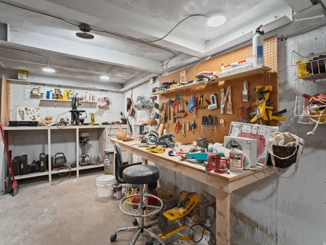 2415 E Campus Dr, Cottonwood Heights, Utah 84121