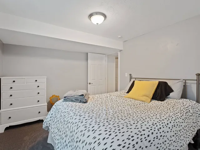 2415 E Campus Dr, Cottonwood Heights, Utah 84121