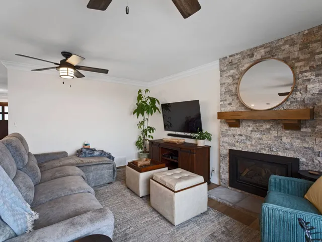 2415 E Campus Dr, Cottonwood Heights, Utah 84121