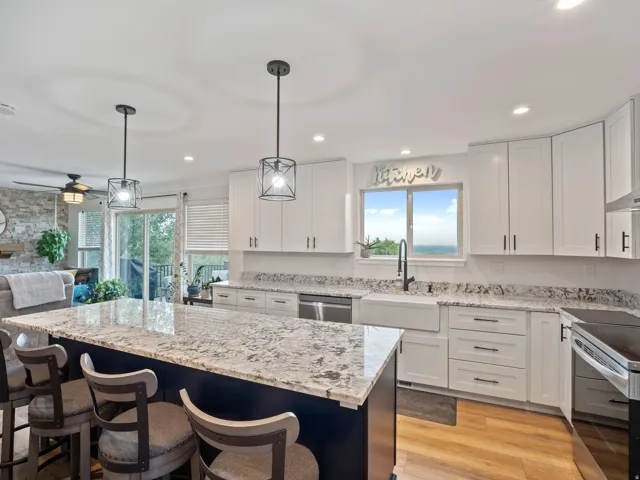 2415 E Campus Dr, Cottonwood Heights, Utah 84121